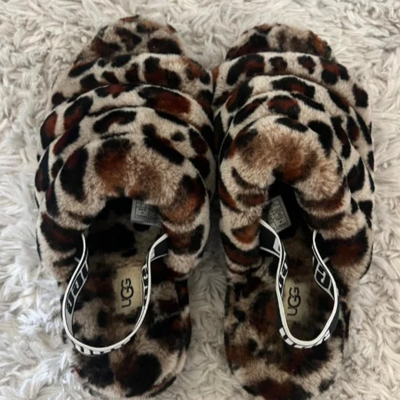 UGG Leopard Print Fuzzy Slippers - Picture 10 of 10